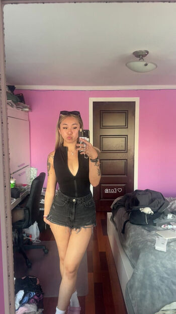 Full leaked Vivntrn abg page private onlyfans photo