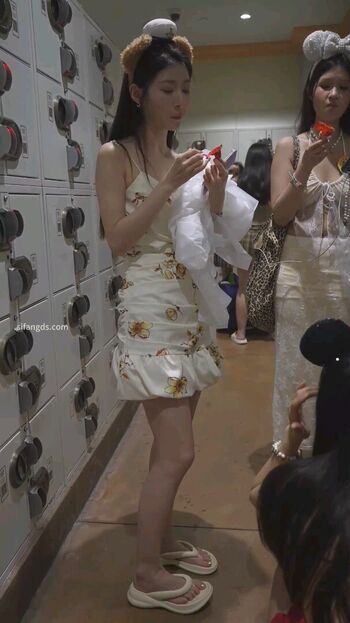 Full leaked Voyeur asian pissing toilet amp upskirts only page private onlyfans photo