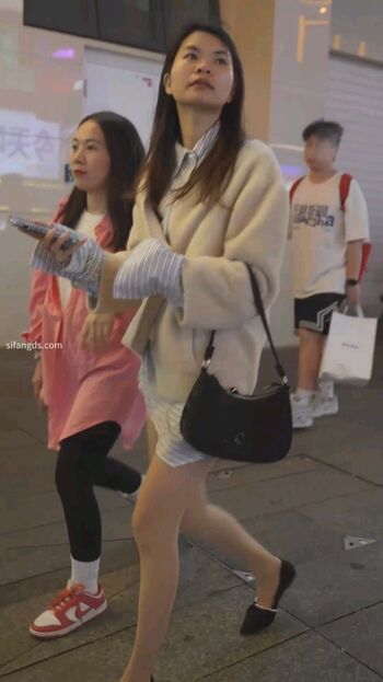 Voyeur Asian Pissing Toilet &Amp; Upskirts Only