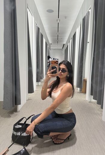 Full leaked Vritika parekh private onlyfans photo