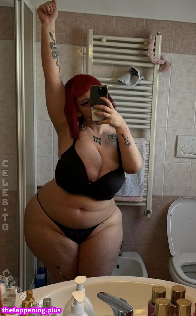 Mxmmytina / Vvalentinabonetalli Nacktes OnlyFans Foto #138