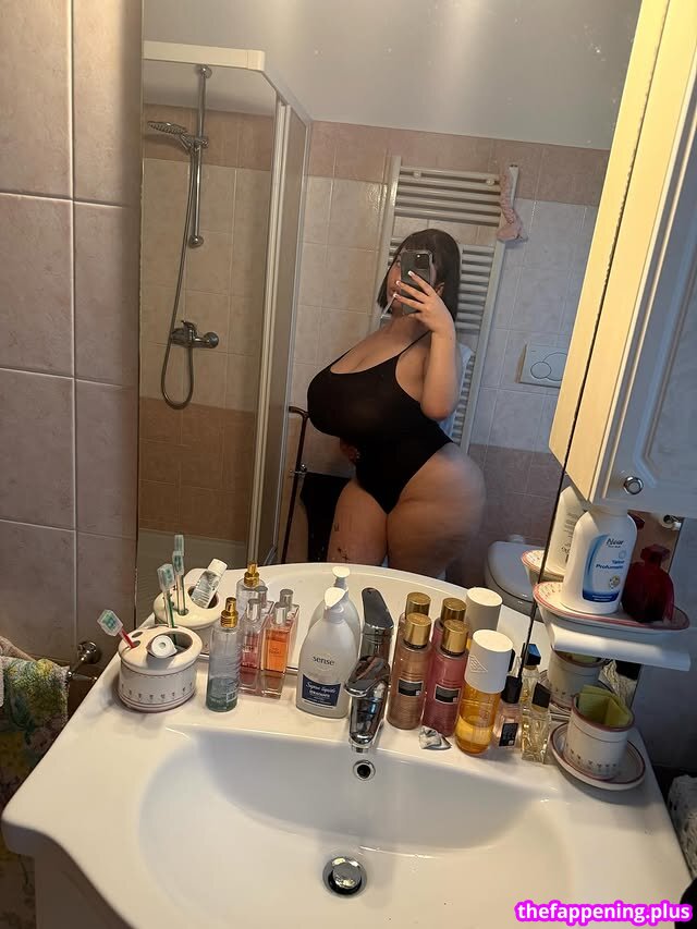 Mxmmytina / Vvalentinabonetalli Foto OnlyFans Desnuda #184
