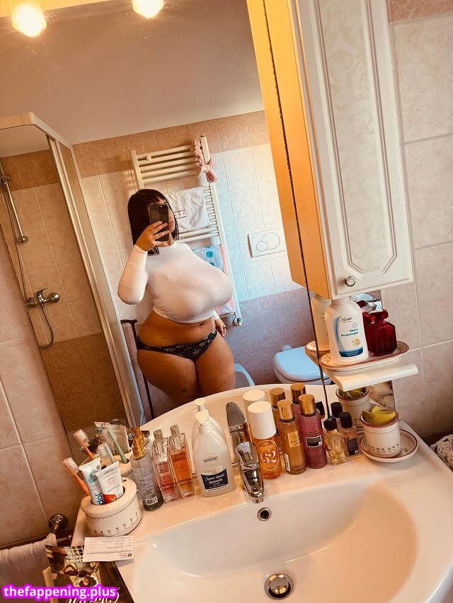 Mxmmytina / Vvalentinabonetalli Fotografie OnlyFans Dezbrăcată #186