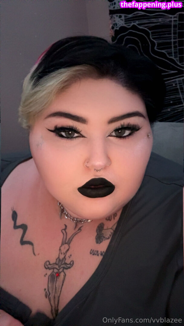 vvblazee / vvibez_ Meztelen OnlyFans Fotó #3
