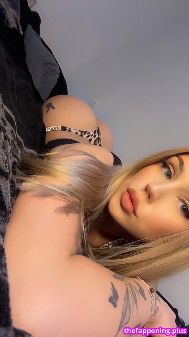 Vvikaraa / vikaraa_by_km Foto OnlyFans Nua #40