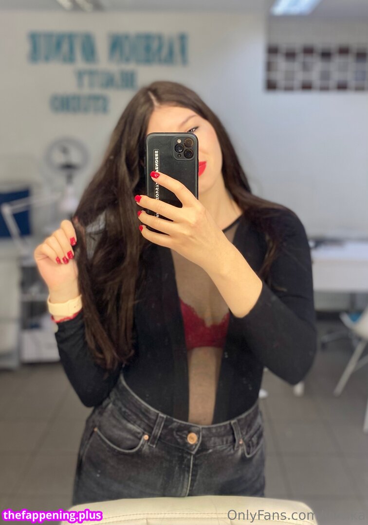 vvvika / vvvika.brows Nacktes OnlyFans Foto #5