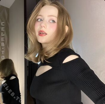 Full leaked Vwemor private onlyfans photo