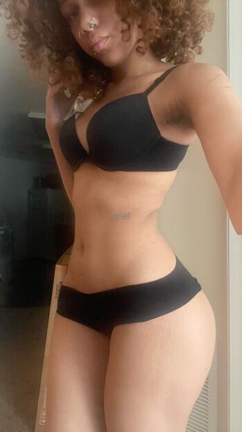 Full leaked Vxmpisariel private onlyfans photo
