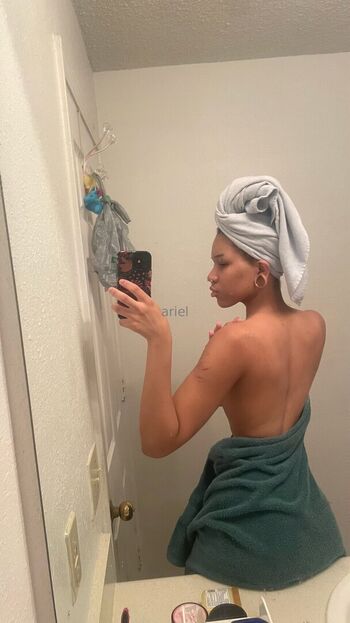 Full leaked Vxmpisariel private onlyfans photo