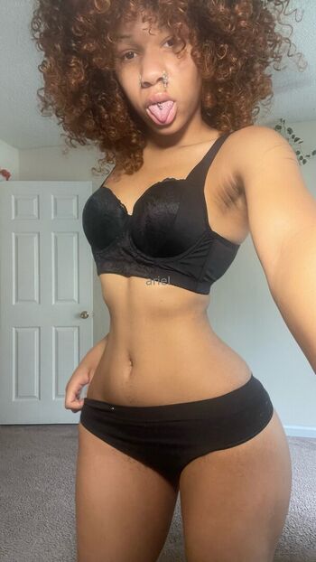 Full leaked Vxmpisariel private onlyfans photo