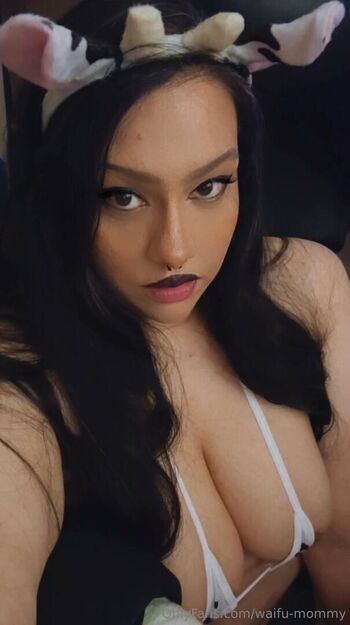 Full leaked Waifu mommy page private onlyfans photo