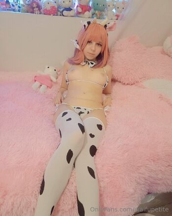 Full leaked Waifupetite private onlyfans photo