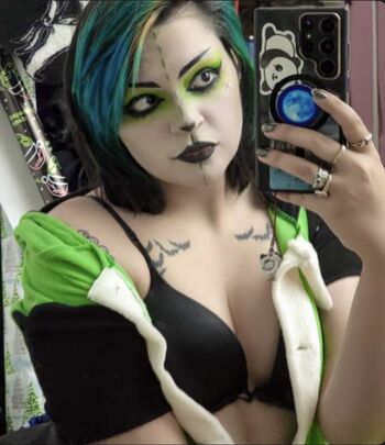 WatchGirlsPlay