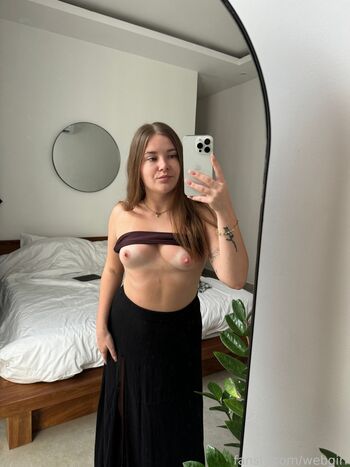 Full leaked Webgirl private onlyfans photo