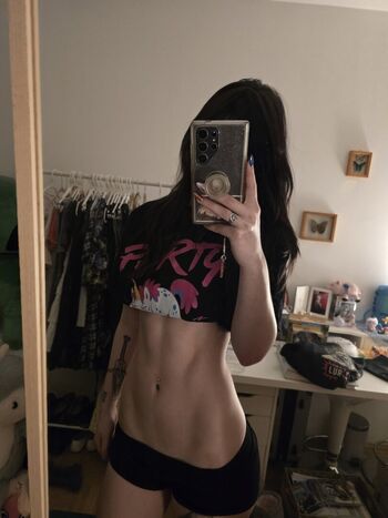 Full leaked Weeniestwee private onlyfans photo