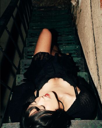 Full leaked Weirdfishesbyradiohead private onlyfans photo