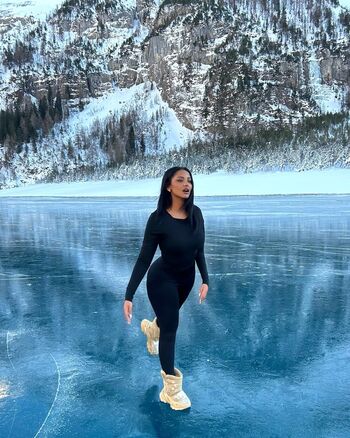 Full leaked Wejdene private onlyfans photo