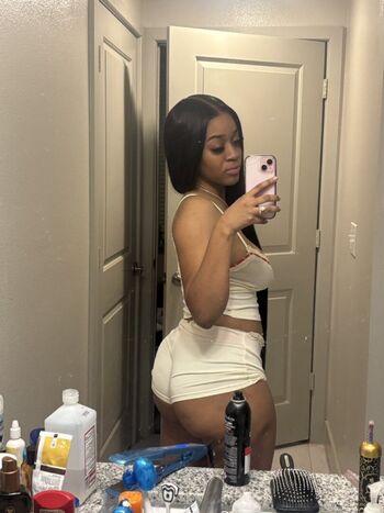 Full leaked Weluvcream private onlyfans photo