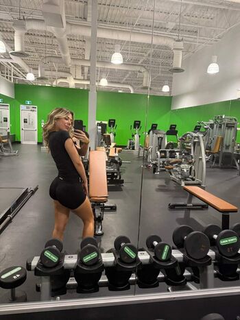 Full leaked Whipped cream private onlyfans photo