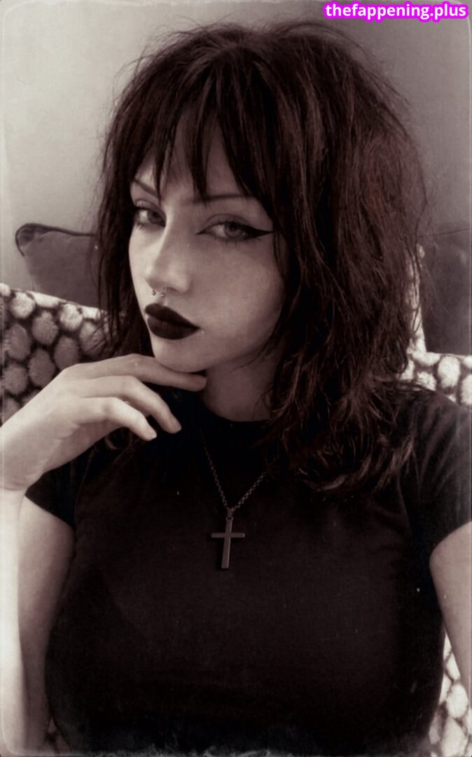 Full leaked Emarr b / private onlyfans photo