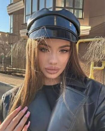 Full leaked Hoaarisa/ private onlyfans photo