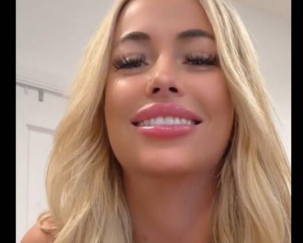 Full leaked Schizobimb/ private onlyfans photo