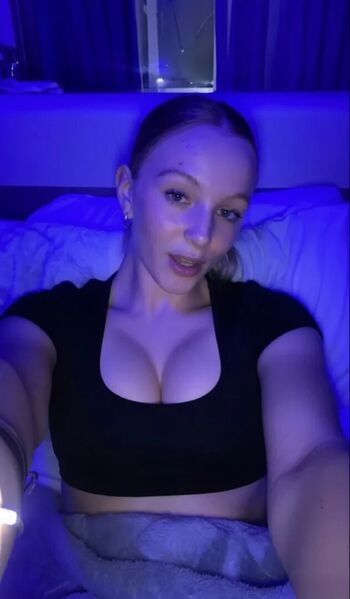 Full leaked Ekrnw/ private onlyfans photo