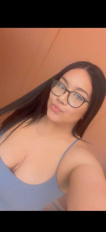 Full leaked Khendra marie/ private onlyfans photo
