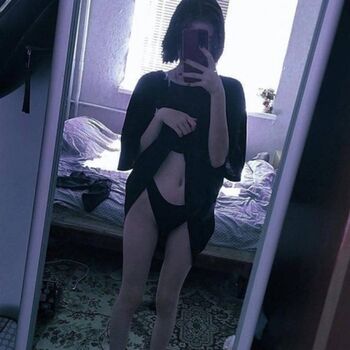 Full leaked Kathrynn / private onlyfans photo