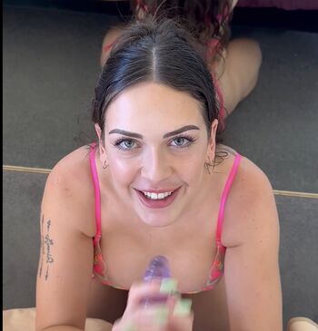 Full leaked Angela rhodes/ private onlyfans photo