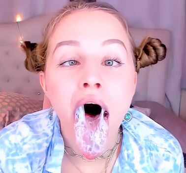 Full leaked Hotblockchain/ private onlyfans photo