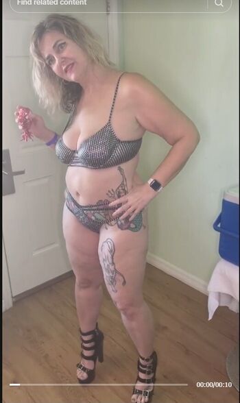 Full leaked Dinobabyofficial/ private onlyfans photo