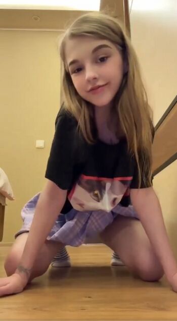 Full leaked Araqueenbae / private onlyfans photo