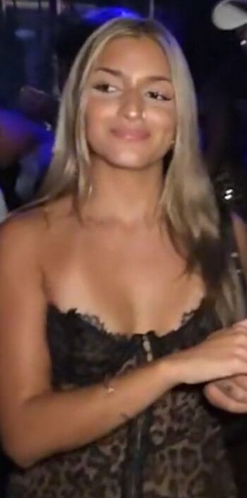 Full leaked Kkmmmkk/ private onlyfans photo