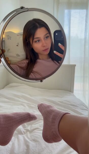 Full leaked Olivia evi plant / private onlyfans photo