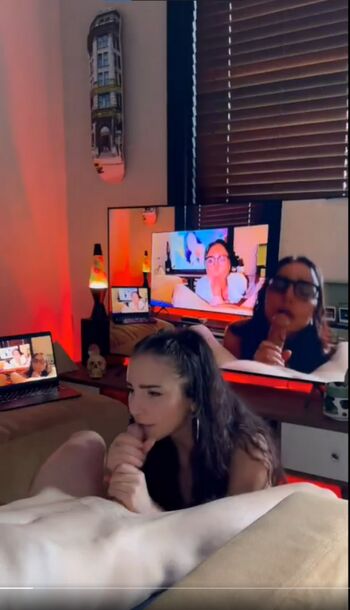 Full leaked September carrino/ private onlyfans photo