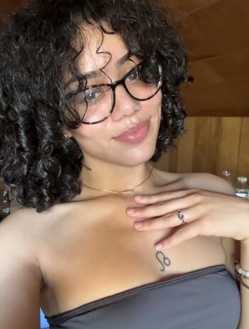 Full leaked Yungllamacita / private onlyfans photo