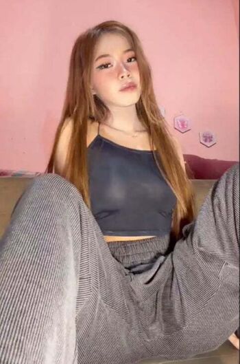 Full leaked Frenchkissthepvssy/ private onlyfans photo