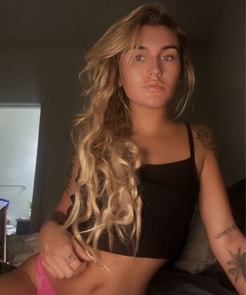 Full leaked Aidra fox/ private onlyfans photo