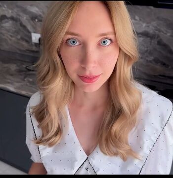 Full leaked Shellyykay/ private onlyfans photo