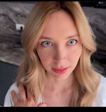 Full leaked Annie vale/ private onlyfans photo