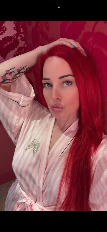 Full leaked Liza rowe / private onlyfans photo