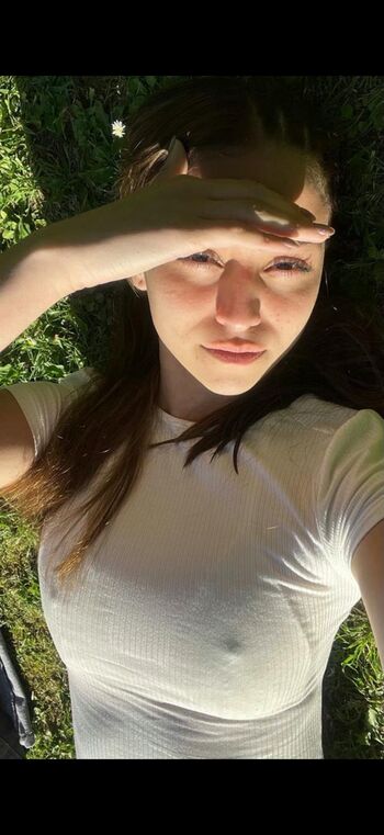 Full leaked Cinderella girl / private onlyfans photo