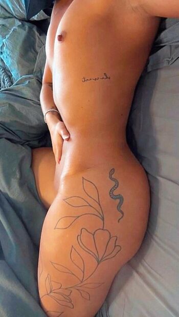 Full leaked Niantutu/ private onlyfans photo