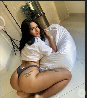 Full leaked Veronica kelegian/ private onlyfans photo