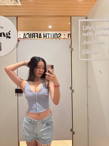 Full leaked Laura borck/ private onlyfans photo