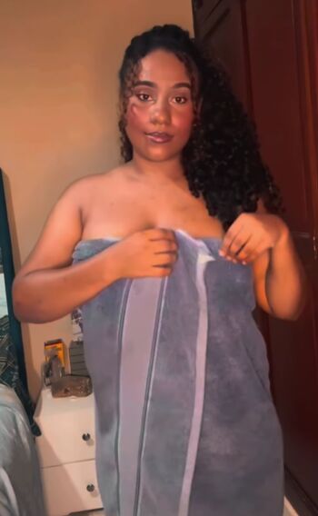 Full leaked Zoe simmons/ private onlyfans photo