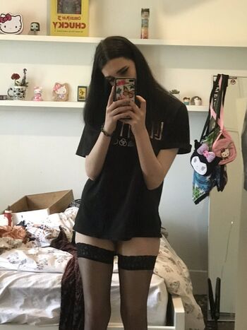 Full leaked Mira nowhere / private onlyfans photo