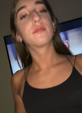 Full leaked Niantutu/ private onlyfans photo