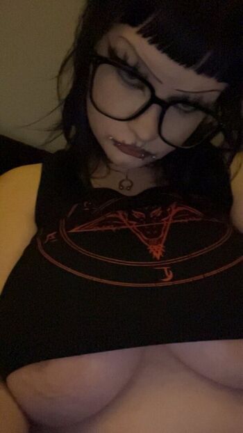 Full leaked Emily addison/ private onlyfans photo